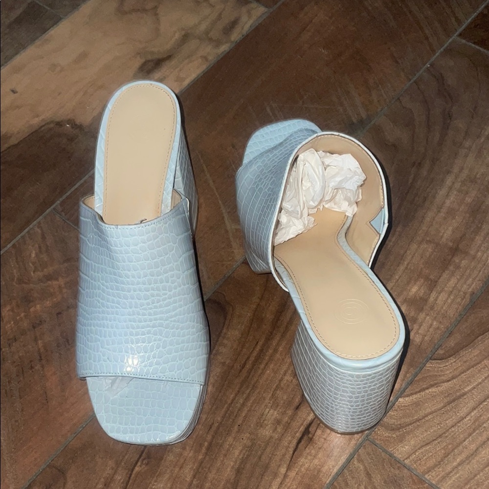 Women's Blue Croc-Embossed Platform Mules